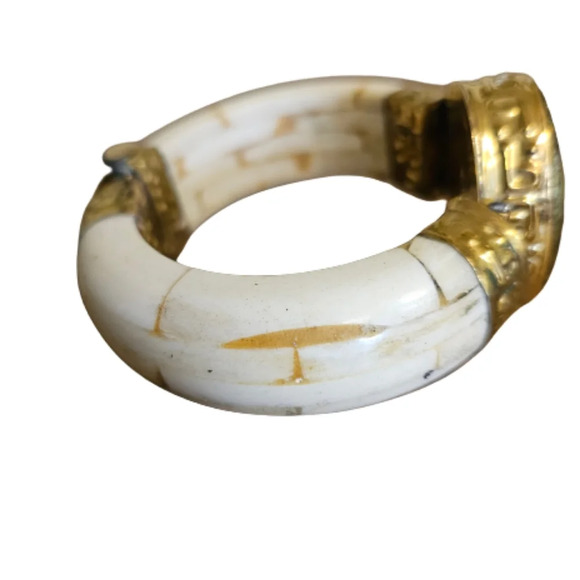 Boho Cuff Bracelet with Bronze colored Stone - Picture 2 of 8